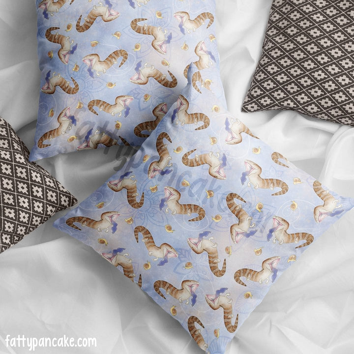 Blue Tongue Skink with Snails, Cute Reptile Square Pillow