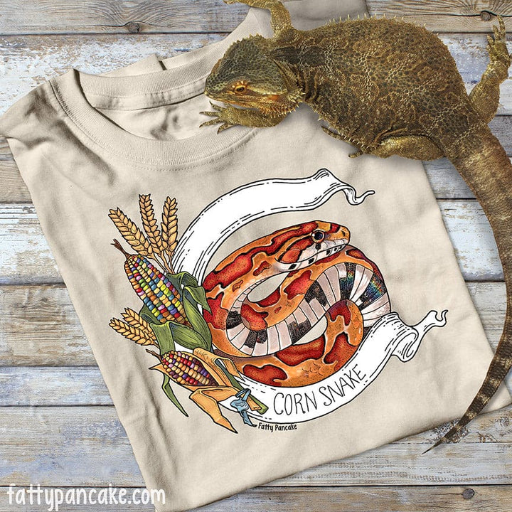 Camiseta con pancarta de serpiente de maíz